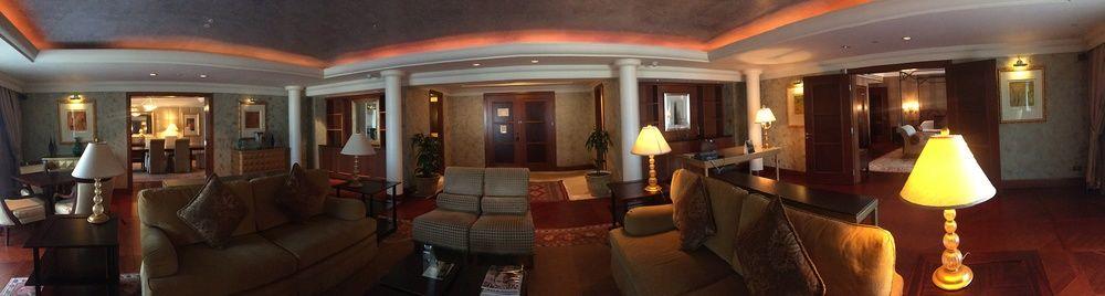 Jood Palace Hotel Dubai Buitenkant foto The interior of the lounge